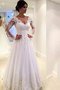 Abito da Sposa Ball Gown in Pizzo in Tulle Allacciato Coda A Strascico Corto