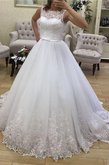 Abito da sposa squisito barchetta in tulle con piega pomposo con ricamo