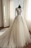 Abito da Sposa Conservatore in Tulle con Fiore in Pizzo Semplice