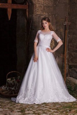 Abito da Sposa in Tulle A Terra Naturale con Applique Barchetta