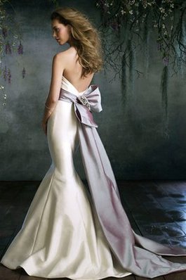 Abito da Sposa in Taffeta Sirena Naturale con Fiocco Schiena Nuda