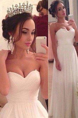 Abito da sposa a terra spazzola treno allacciato naturale alla moda favola