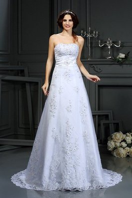 Abito da Sposa Allacciato in Raso Lungo con Applique Coda A Strascico Corto