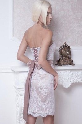 Abito da Sposa Tubino con Nastro Naturale in Pizzo Senza Spalline