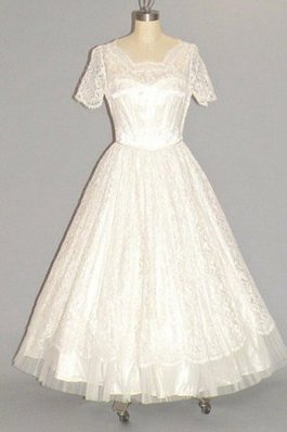 Abito da Sposa Conservatore Lungo decorato Alla Caviglia A-Line