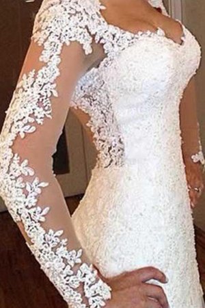 Abito da sposa sirena scollegato con applique in pizzo con maniche lunghe a terra