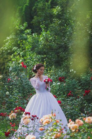 Abito da Sposa in Pizzo Bordo Ondulato Profondo V-scollo Semplice Radiosa