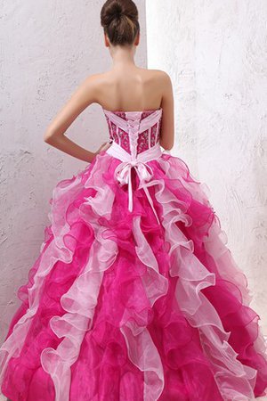 Abito dal Dolce Sedici con Increspature in Organza Ball Gown con Ricamo