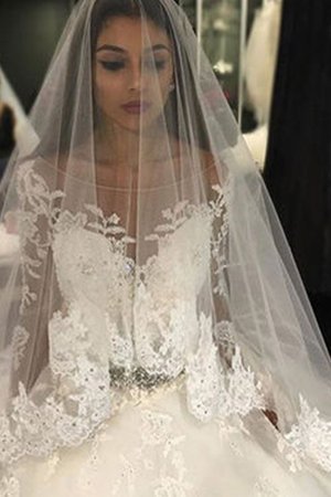 Abito da sposa con maniche lunghe a terra angelica in tulle naturale con piega