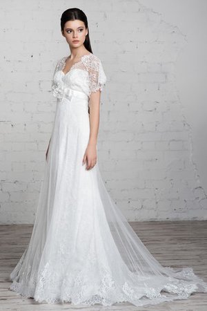 Abito da Sposa Taglia Comode in Pizzo con Manica Corte con Fiore V-Scollo