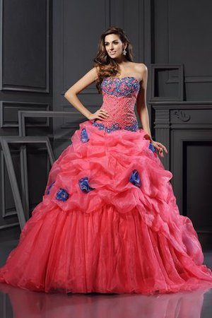 ci sono modi per avere uno stile chic e degno di una sposa 9ce2-dz329-abito-quinceanera-ball-gown-senza-maniche-in-organza-coda-a-strascico-cappella-cuore