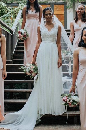 Abito da sposa schiena nuda in chiffon a sala adorabile a terra senza maniche