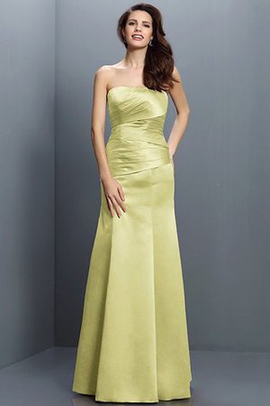 La nuova collezione di Stella York offre abiti da sposa alla moda  9ce2-lb76v-abito-da-damigella-alta-vita-allacciato-in-raso-con-festone-lunghi