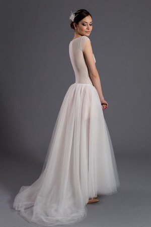 Abito da Sposa in Tulle con Manica Corte Coda A Strascico Corto Naturale A Terra