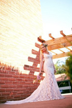 Abito da Sposa Elegante in Pizzo Senza Maniche Coda A Strascico Corto a Riva