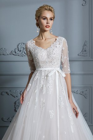 Abito da sposa moderno in tulle v-scollo a chiesa naturale modo